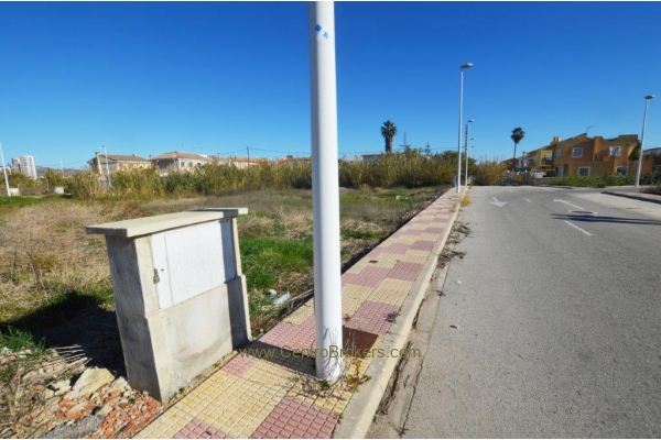 Nieruchomości w Hiszpanii   działki budowlane 100 m od plaży w Cullera